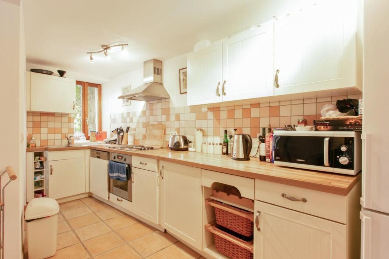 Вілла Charming And Quaint 2-Bed House In Marseillan Екстер'єр фото