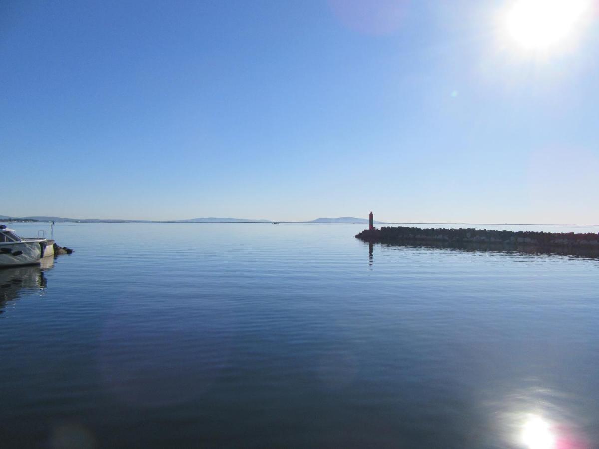Вілла Charming And Quaint 2-Bed House In Marseillan Екстер'єр фото
