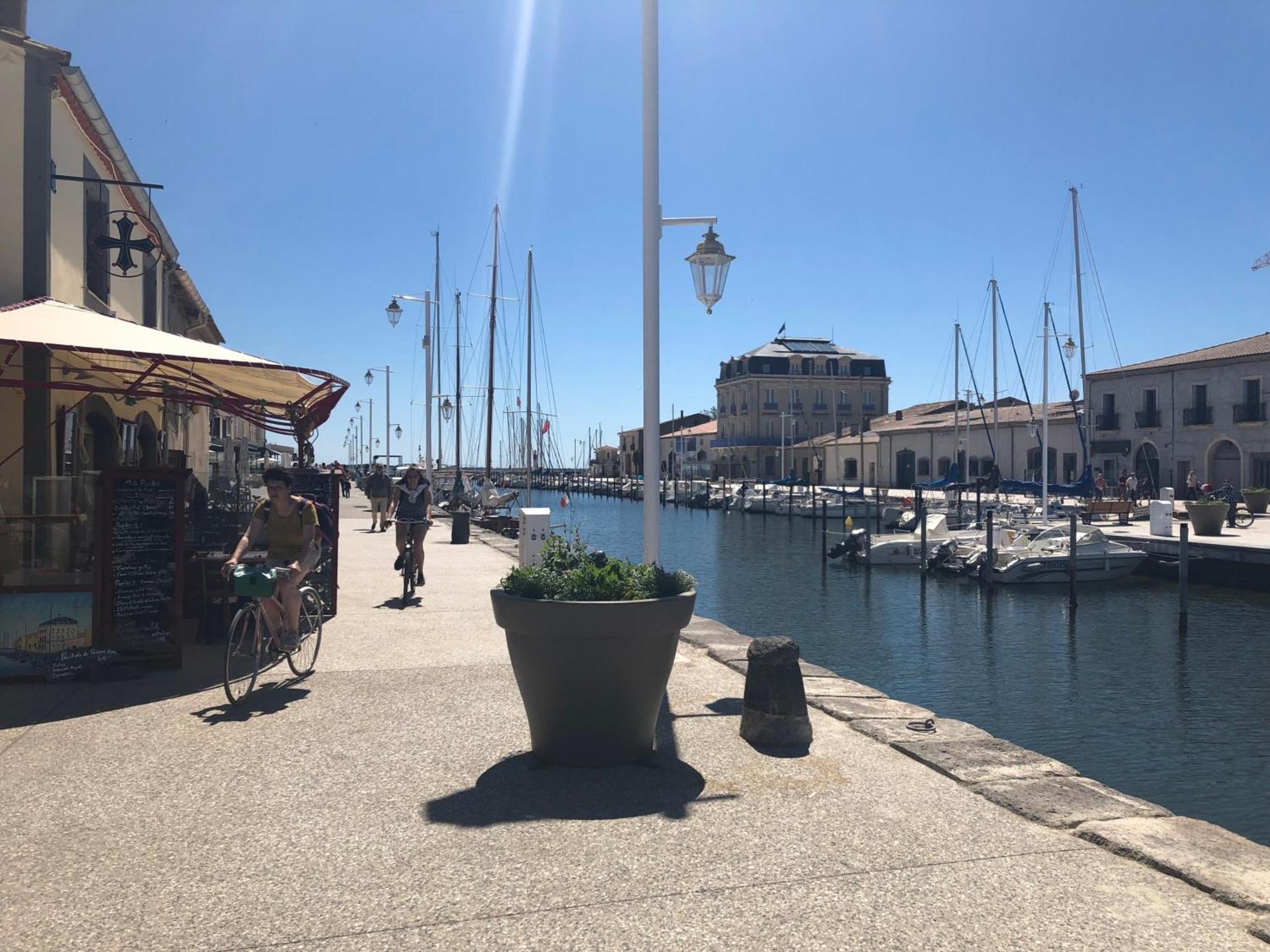 Вілла Charming And Quaint 2-Bed House In Marseillan Екстер'єр фото